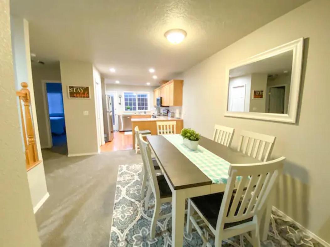 The Getaway Se Boise Condo Across The Street From Greenbelt, Bown Crossing And Boise River 3Bd 3Bath, 4 Beds! Lovely, Homey, Dining Table Seats 6 Dış mekan fotoğraf
