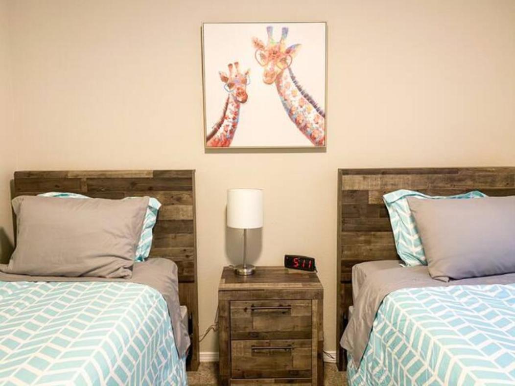 The Getaway Se Boise Condo Across The Street From Greenbelt, Bown Crossing And Boise River 3Bd 3Bath, 4 Beds! Lovely, Homey, Dining Table Seats 6 Dış mekan fotoğraf