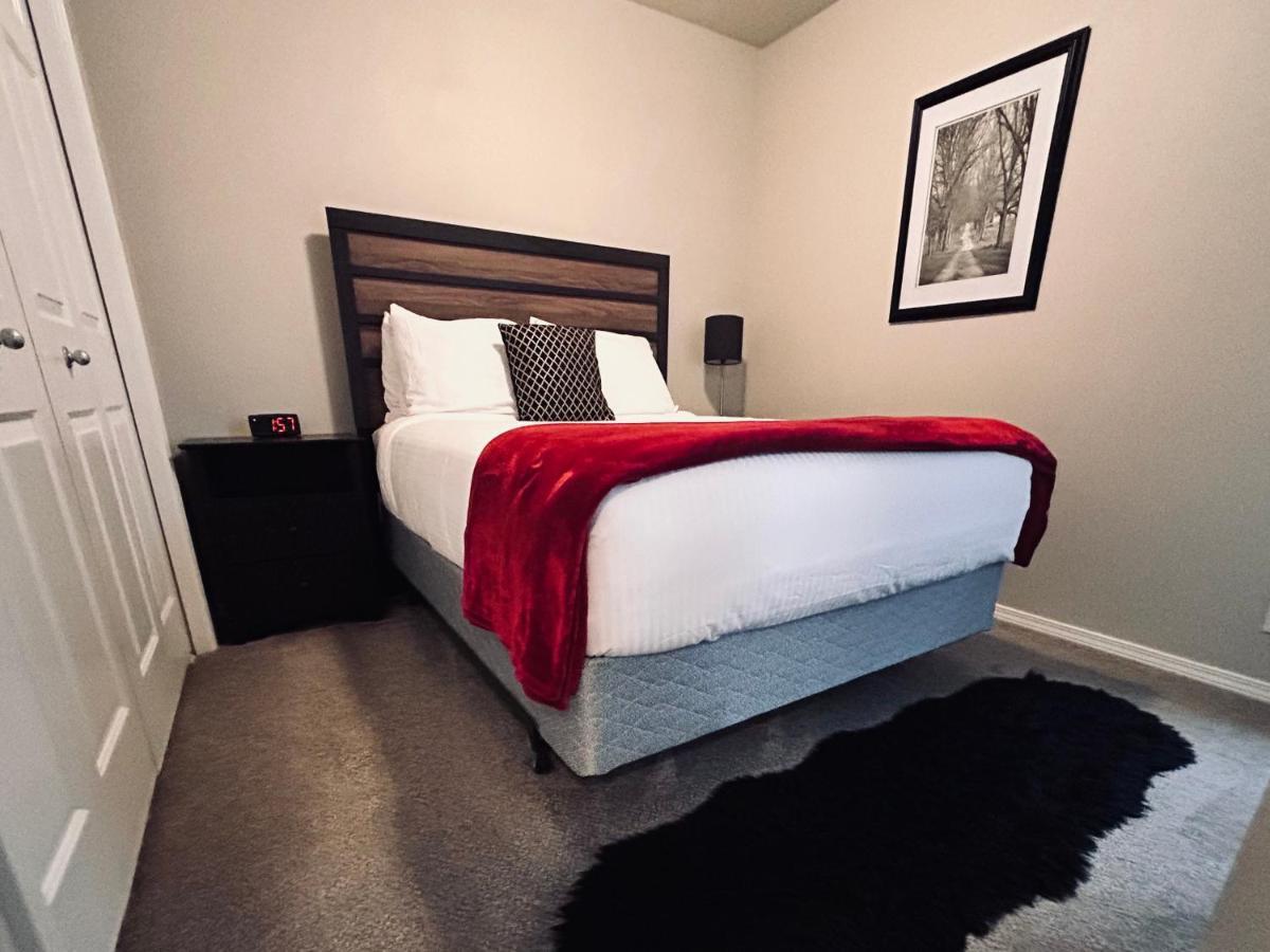 The Getaway Se Boise Condo Across The Street From Greenbelt, Bown Crossing And Boise River 3Bd 3Bath, 4 Beds! Lovely, Homey, Dining Table Seats 6 Dış mekan fotoğraf