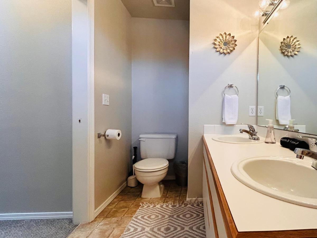 The Getaway Se Boise Condo Across The Street From Greenbelt, Bown Crossing And Boise River 3Bd 3Bath, 4 Beds! Lovely, Homey, Dining Table Seats 6 Dış mekan fotoğraf
