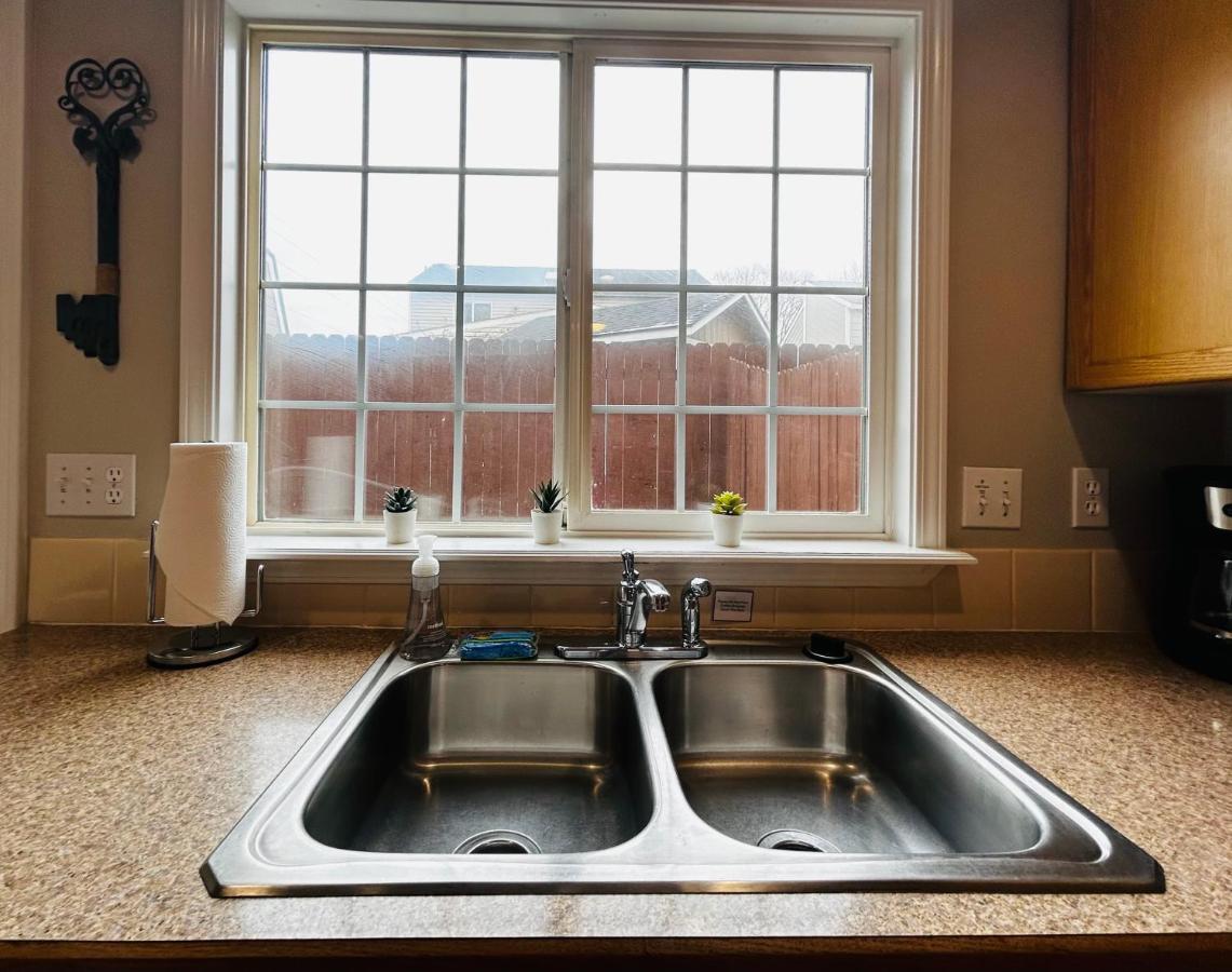 The Getaway Se Boise Condo Across The Street From Greenbelt, Bown Crossing And Boise River 3Bd 3Bath, 4 Beds! Lovely, Homey, Dining Table Seats 6 Dış mekan fotoğraf
